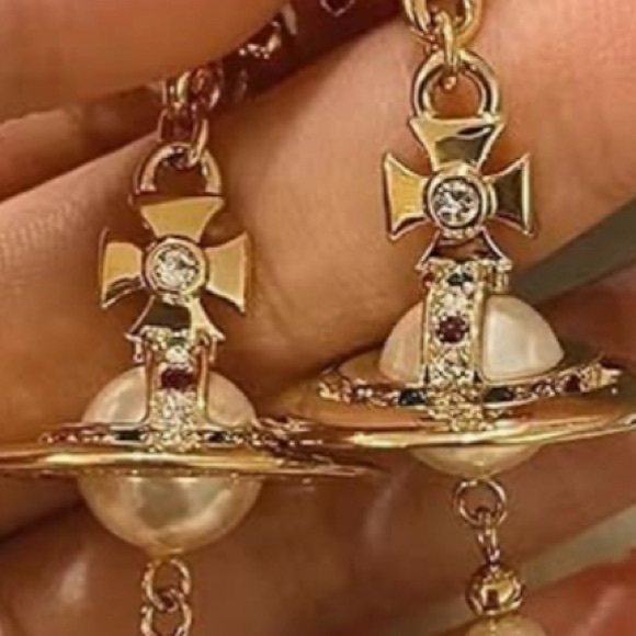 vivienne westwood Crystal saturn Pearl  Dangle earrings - Picture 3 of 5